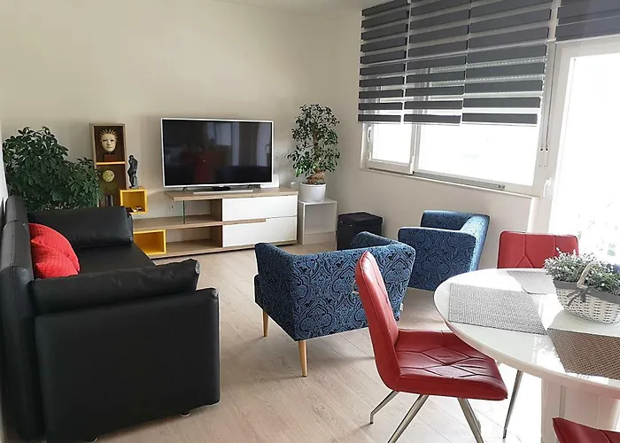 Ac With 2 Bedrooms And 2 Bathrooms-free Private Parking Апартаменти *